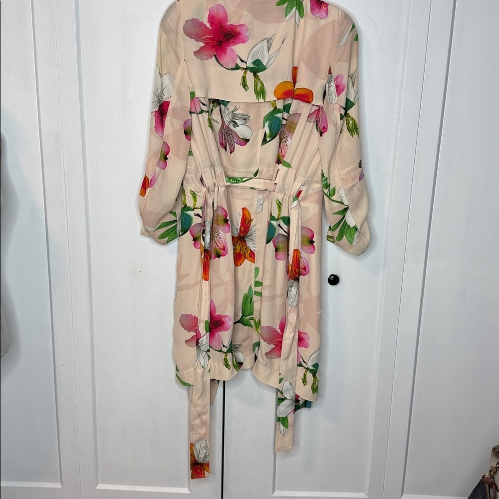 Aritzia Babaton Mediume Quincey Cream and Pink Floral Jacket - Picture 8 of 8